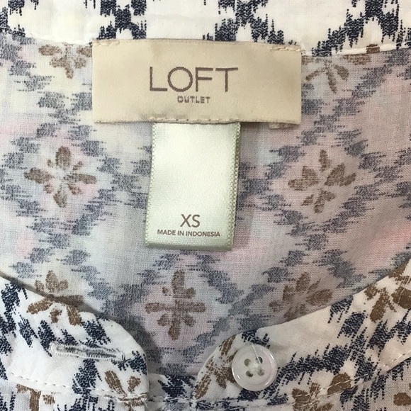 🤍 LOFT Outlet White Blue Tan Collarless 1/2 Button Front Roll Tab Long Sleeve - Picture 2 of 7